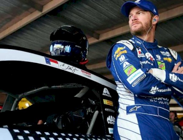 Fortune smiles on Dale Earnhardt Jr., as Fan recovers lost trophy!